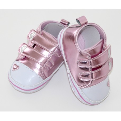 Adorables petites chaussures rose clair
