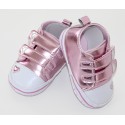 Adorables petites chaussures rose clair